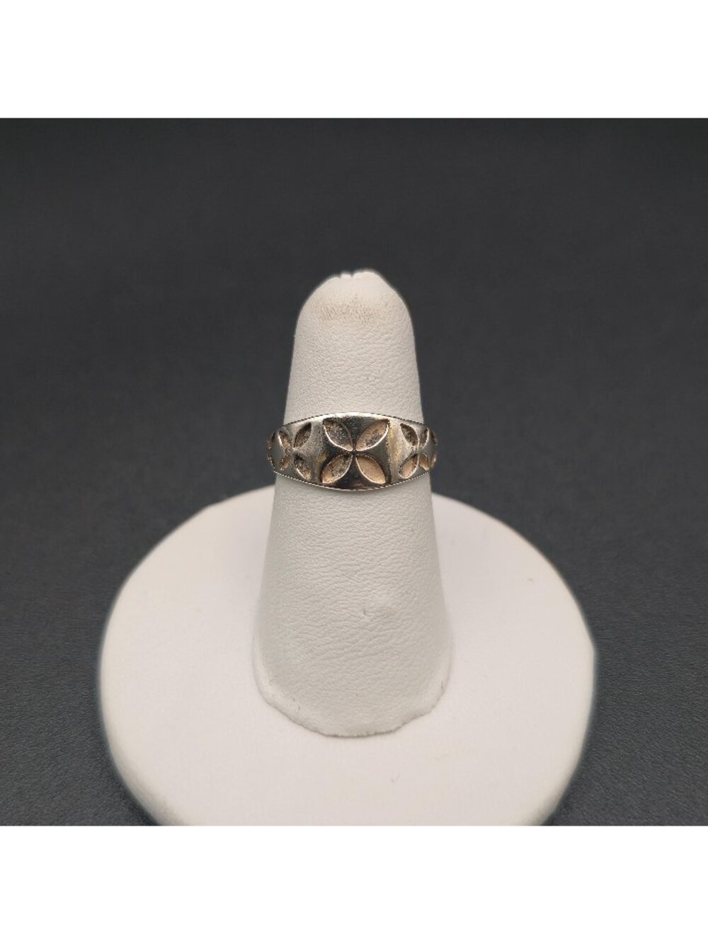 Size 4.25 Sterling Silver Cutout Flower Ring | Filigree Petal Signet Band A8603